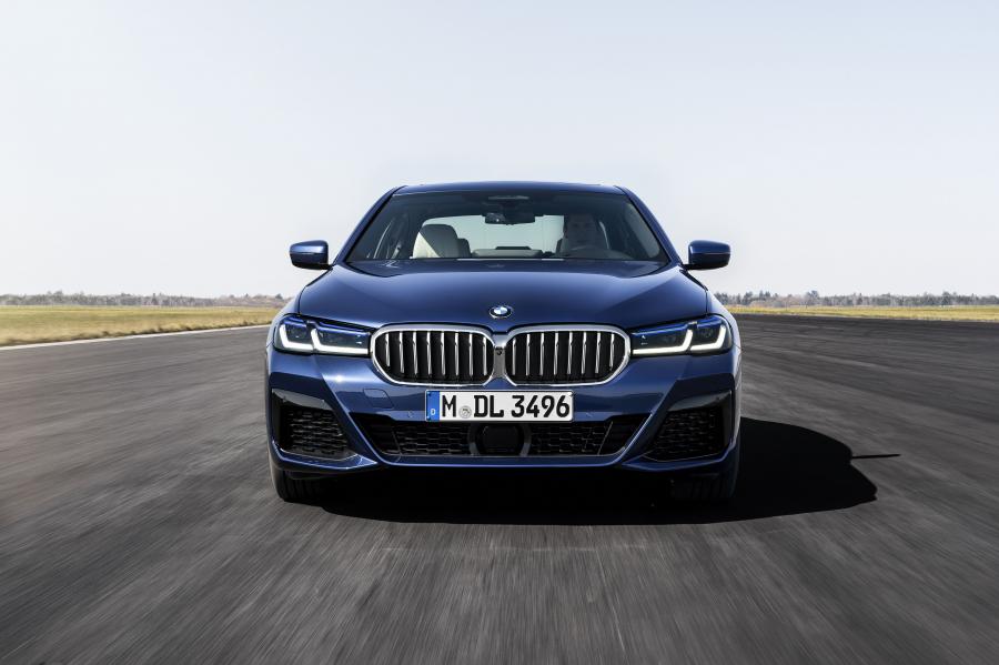  BMW 530e xDrive M Sport (G30) 2020 года  (WW) (фото 13 из 78)